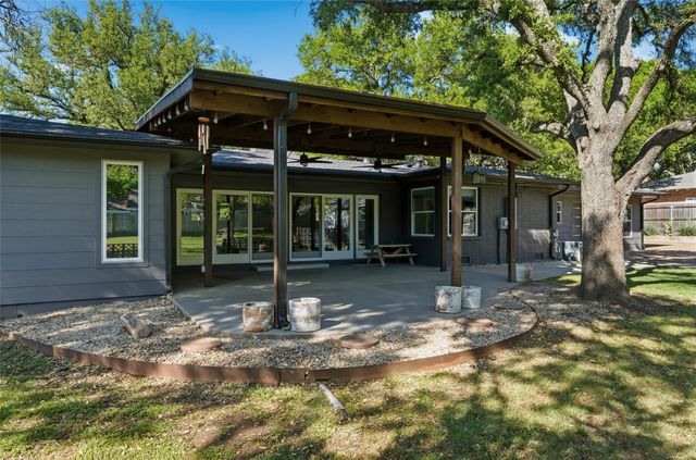 4916 Ridgeview Drive, Waco, TX 76710