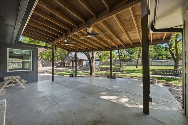 4916 Ridgeview Drive, Waco, TX 76710