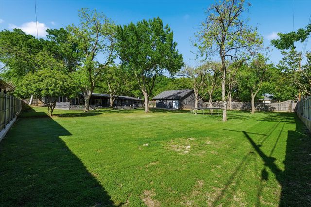 4916 Ridgeview Drive, Waco, TX 76710
