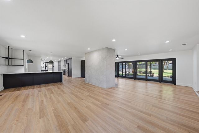 4916 Ridgeview Drive, Waco, TX 76710