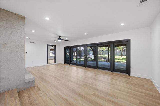 4916 Ridgeview Drive, Waco, TX 76710