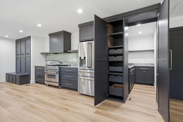 4916 Ridgeview Drive, Waco, TX 76710