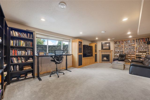 2890 Twinleaf Road, Cedar Rapids, IA 52411