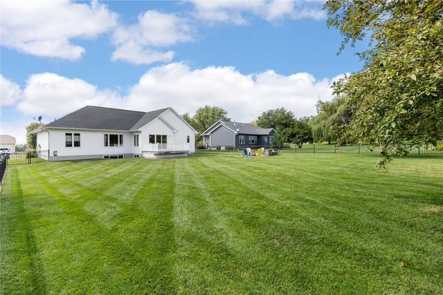2890 Twinleaf Road, Cedar Rapids, IA 52411