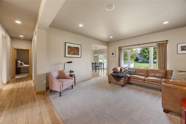 2890 Twinleaf Road, Cedar Rapids, IA 52411