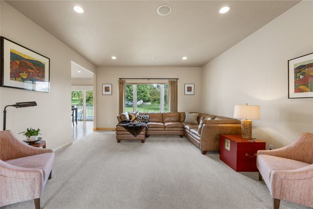 2890 Twinleaf Road, Cedar Rapids, IA 52411