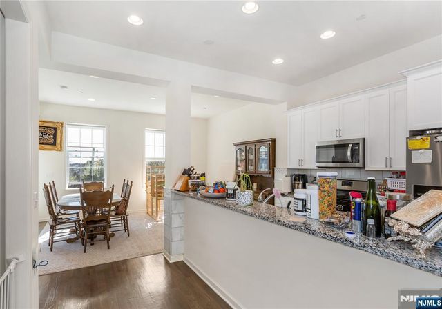 293 Bradley Drive, Wood Ridge, NJ 07075