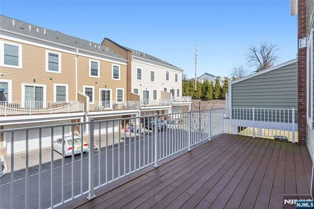 293 Bradley Drive, Wood Ridge, NJ 07075