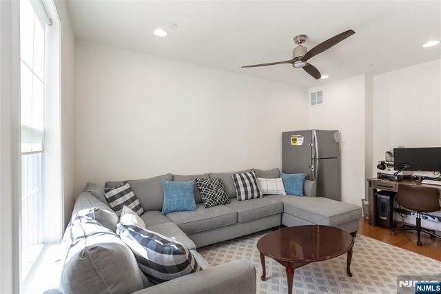 293 Bradley Drive, Wood Ridge, NJ 07075