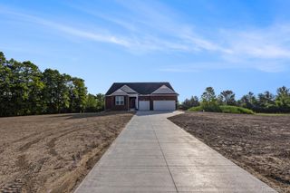 7557 Orchard Lane, Washington Township, MI 48095