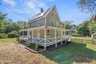 52B Millstone Road West, Waterford, CT 06385