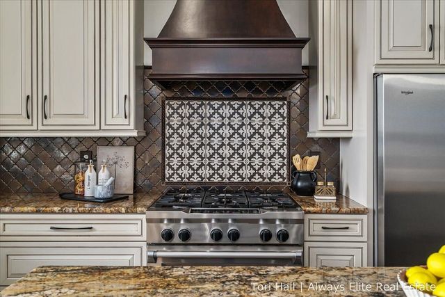 1208 N Eagle Lake Drive, Kalamazoo, MI 49009