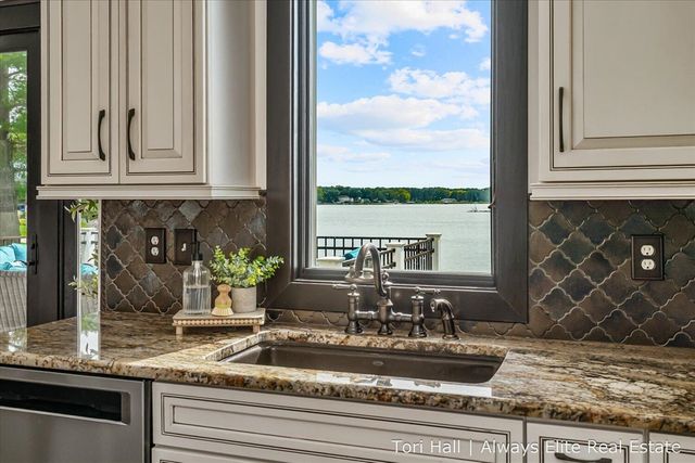 1208 N Eagle Lake Drive, Kalamazoo, MI 49009