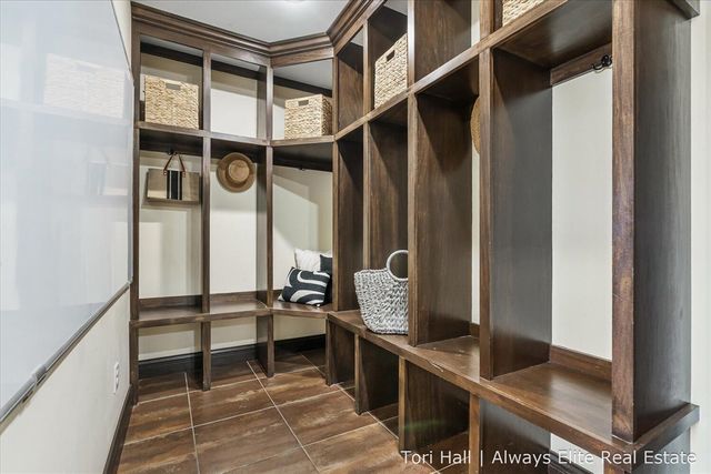 1208 N Eagle Lake Drive, Kalamazoo, MI 49009