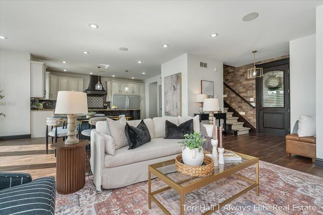 1208 N Eagle Lake Drive, Kalamazoo, MI 49009