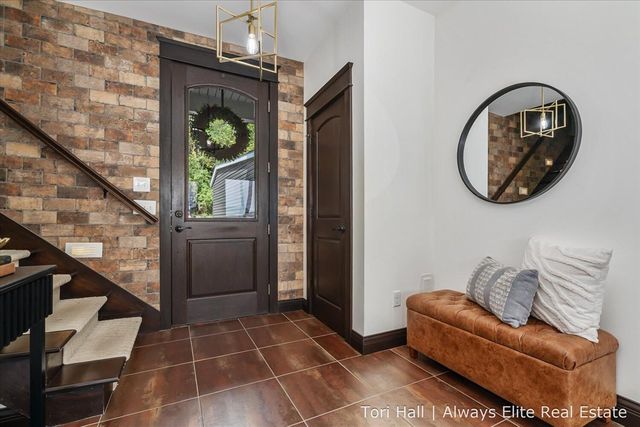 1208 N Eagle Lake Drive, Kalamazoo, MI 49009