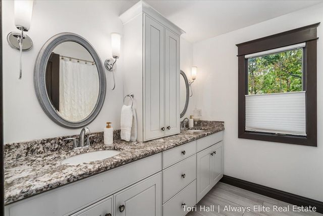 1208 N Eagle Lake Drive, Kalamazoo, MI 49009