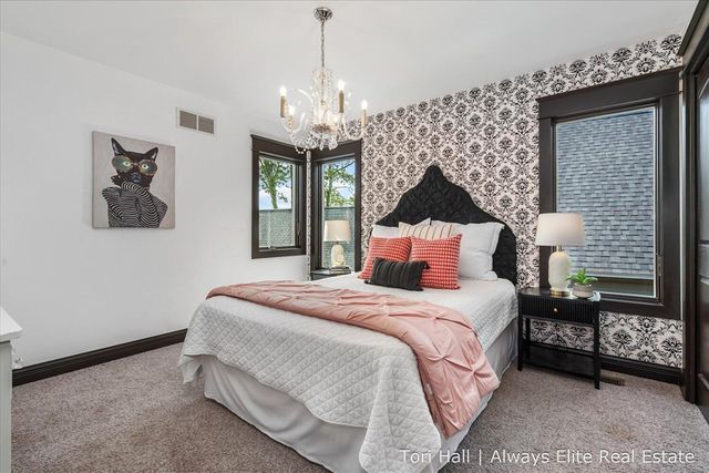 1208 N Eagle Lake Drive, Kalamazoo, MI 49009