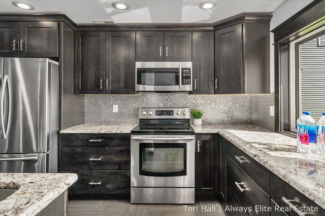 1208 N Eagle Lake Drive, Kalamazoo, MI 49009