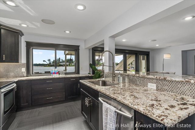 1208 N Eagle Lake Drive, Kalamazoo, MI 49009