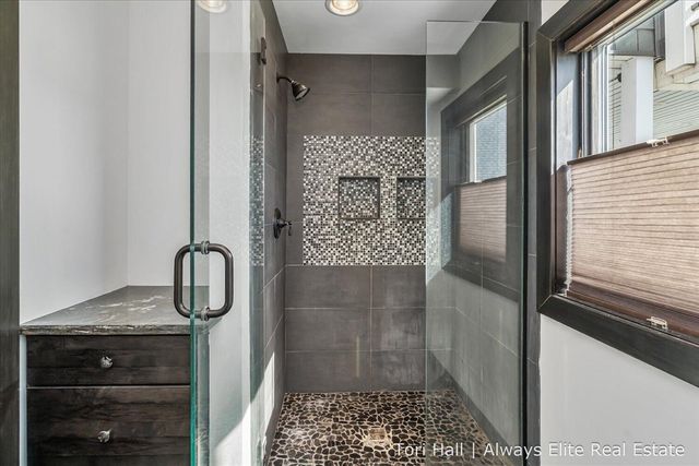 1208 N Eagle Lake Drive, Kalamazoo, MI 49009