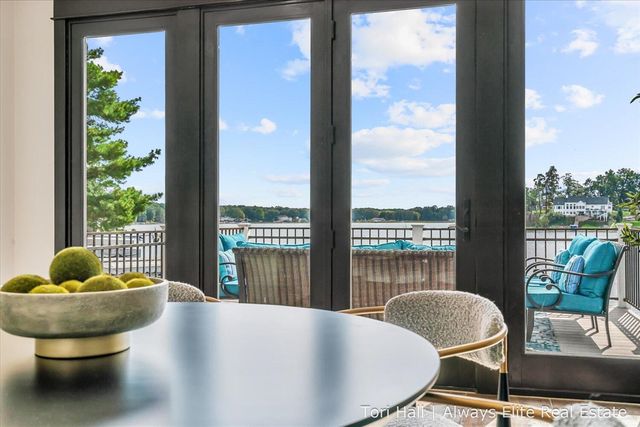 1208 N Eagle Lake Drive, Kalamazoo, MI 49009