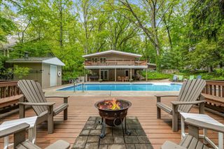 14438 Spring Creek Dr, New Buffalo, MI 49117