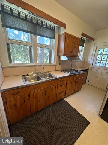 3132 GREEN ST, Harrisburg, PA 17110