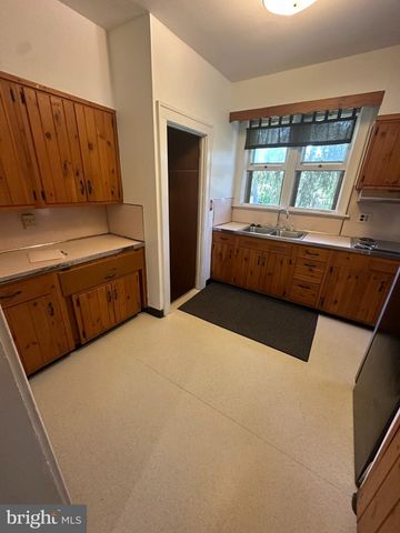 3132 GREEN ST, Harrisburg, PA 17110