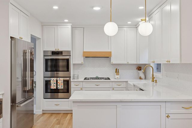 1846 Saunders Avenue, Saint Paul, MN 55116