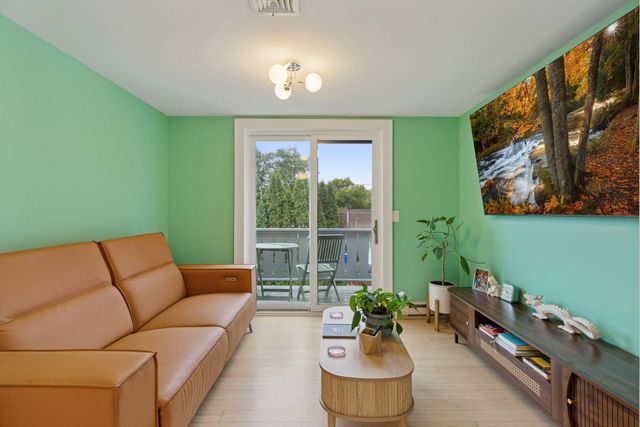 1846 Saunders Avenue, Saint Paul, MN 55116