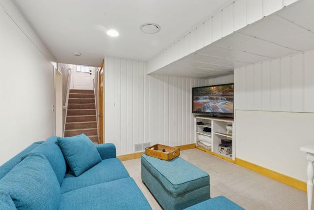 1846 Saunders Avenue, Saint Paul, MN 55116