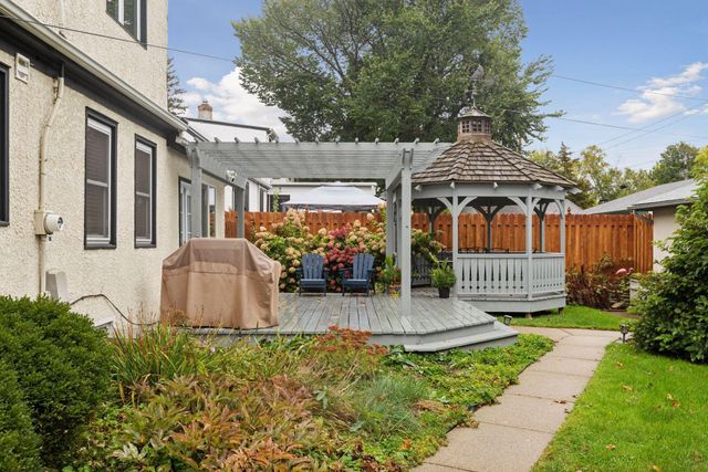 1846 Saunders Avenue, Saint Paul, MN 55116