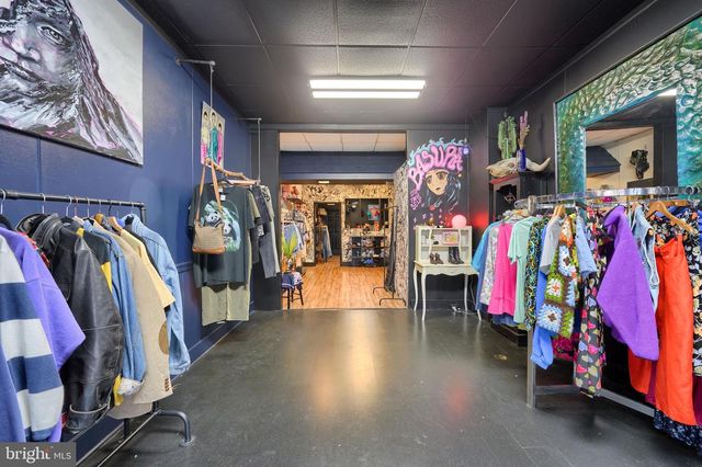 106-108 E KING ST, Lancaster, PA 17602