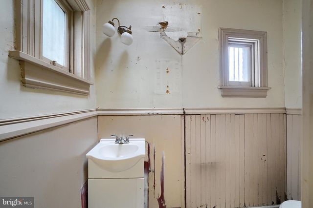 106-108 E KING ST, Lancaster, PA 17602