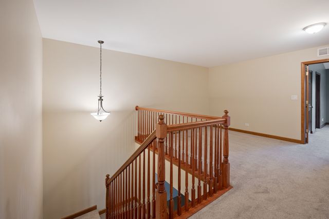 407 Bluegrass Parkway, Oswego, IL 60543