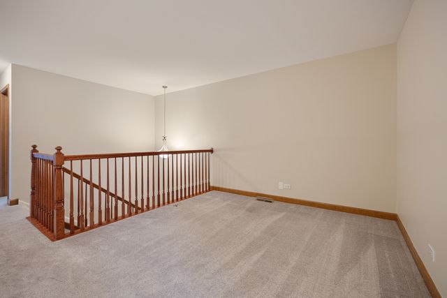 407 Bluegrass Parkway, Oswego, IL 60543