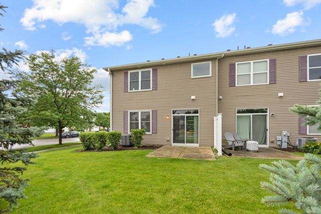 407 Bluegrass Parkway, Oswego, IL 60543