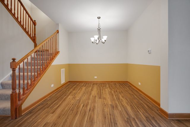 407 Bluegrass Parkway, Oswego, IL 60543