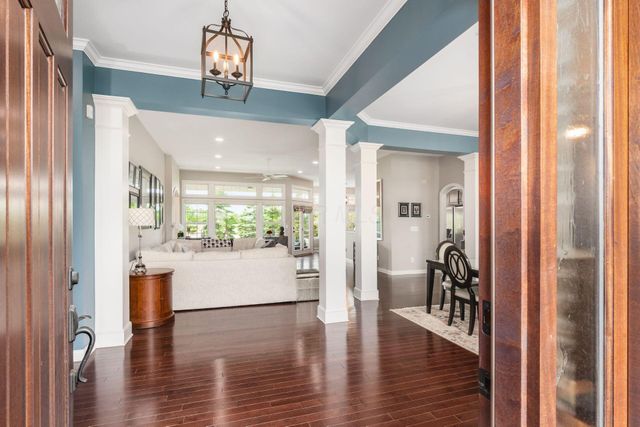 5696 Trafalgar Lane, Dublin, OH 43016