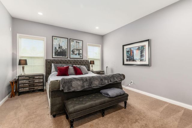 5696 Trafalgar Lane, Dublin, OH 43016
