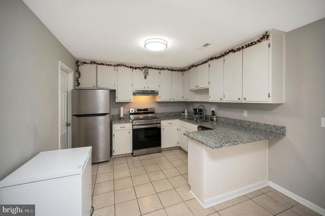 1609 MEADOW DR, Fredericksburg, VA 22405