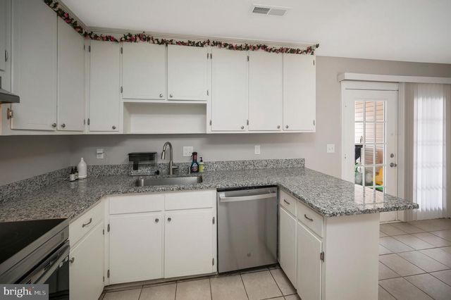 1609 MEADOW DR, Fredericksburg, VA 22405