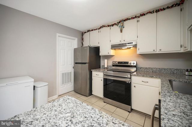 1609 MEADOW DR, Fredericksburg, VA 22405