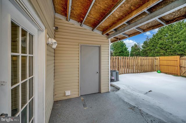 1609 MEADOW DR, Fredericksburg, VA 22405