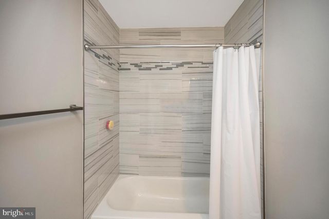 1609 MEADOW DR, Fredericksburg, VA 22405