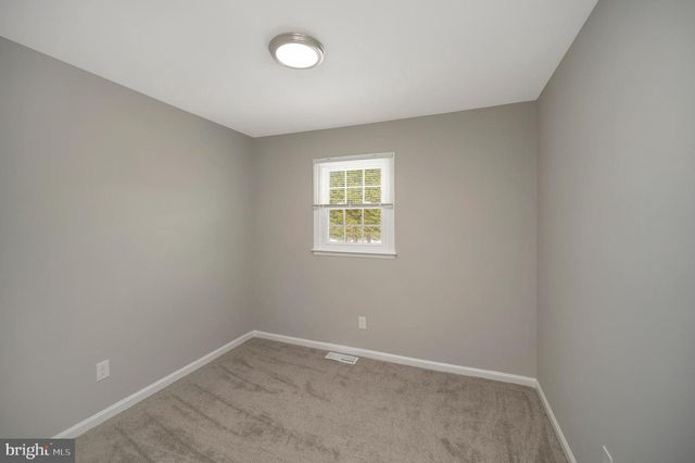 1609 MEADOW DR, Fredericksburg, VA 22405