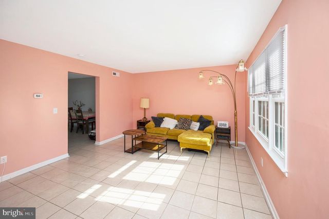 1609 MEADOW DR, Fredericksburg, VA 22405