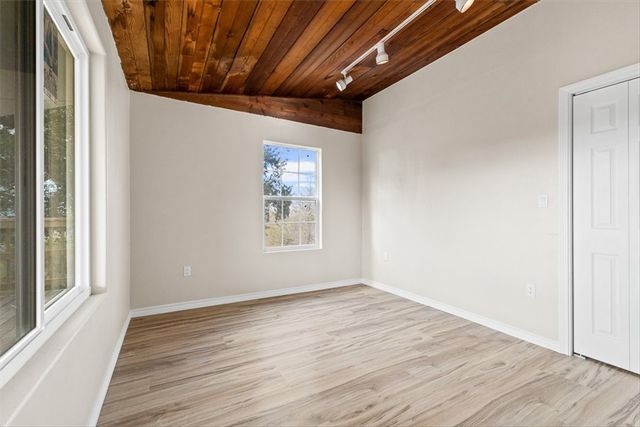 257 W Club Oak Ln, Rockport, TX 78382