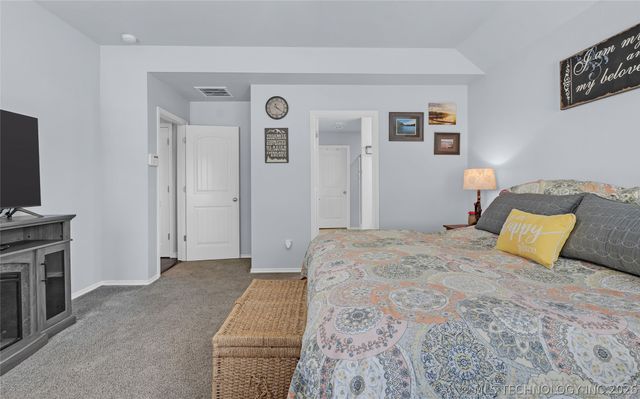 26595 Columbia Crest Drive, Claremore, OK 74019
